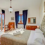 Casa Vittoria 800m From Sea - Happy Апартаменти *