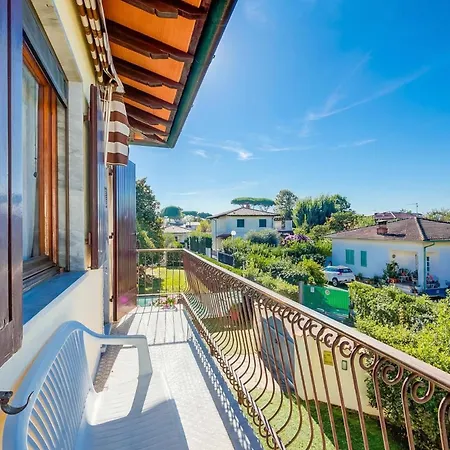 Casa Vittoria 800m From Sea - Happy アパート *