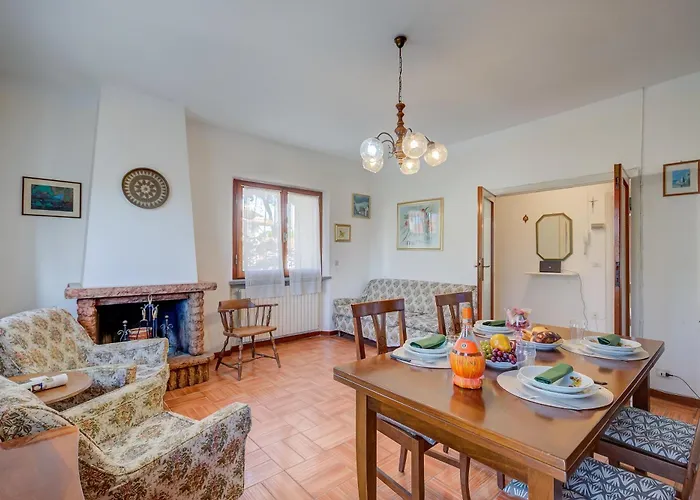 Апартаменти Casa Vittoria 800m From Sea - Happy *